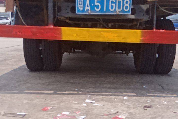 二手重汽HOWO轻卡 116马力 载货车