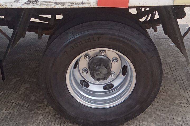 二手重汽HOWO轻卡 116马力 载货车