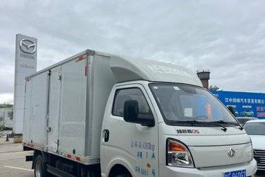 二手长安跨越者D5 PLUS 舒适版 116马力 3.935米单排厢式小卡(国五) 单桥 东风二手载货车 蓝牌图片