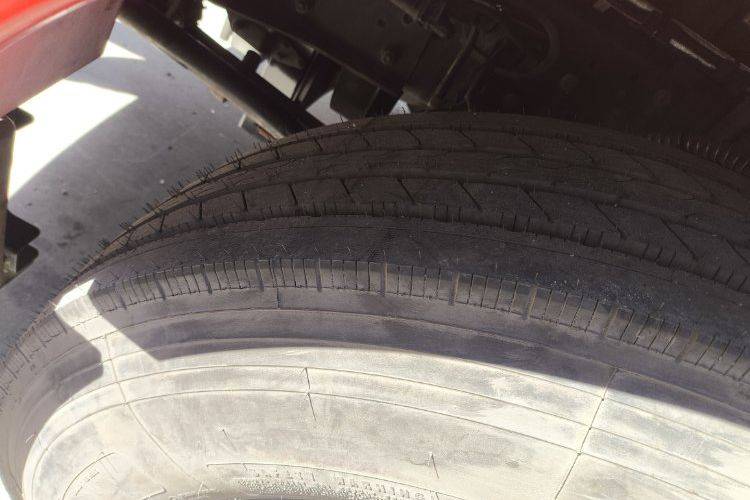 二手一汽解放 260马力 载货车