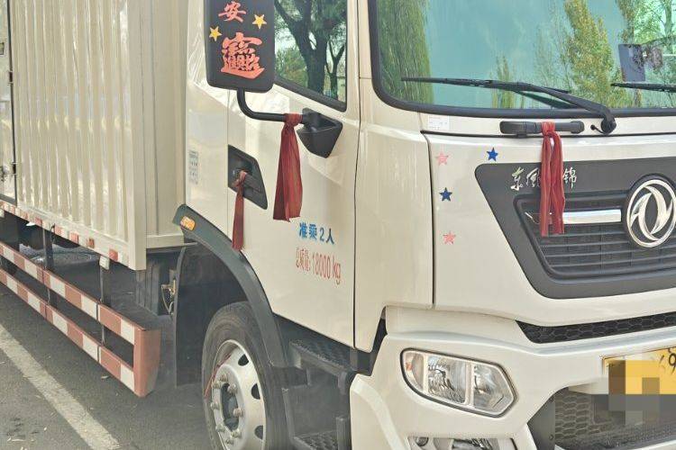 二手东风商用车 240马力 载货车