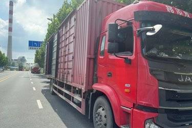 二手江淮 格尔发A5L中卡 220马力 4X2 10米厢式载货车(国六) 单桥 云内动力二手载货车 黄牌图片