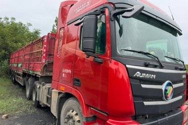 二手福田 欧曼GTL 6系重卡 510马力 6X4牵引车(国五) 双驱 福田康明斯二手牵引车 黄牌图片