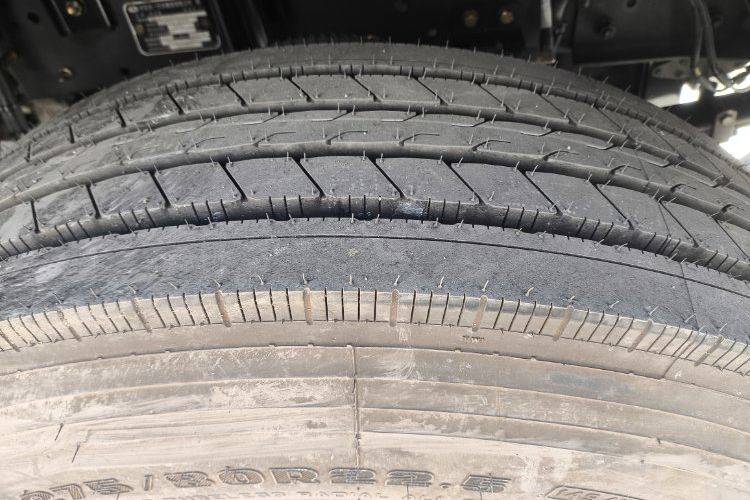 二手一汽解放 260马力 载货车