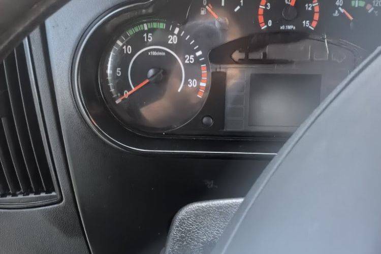 一汽解放 220马力 载货车