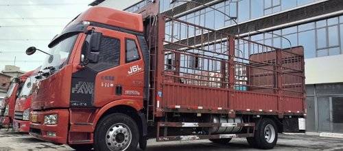 一汽解放 220马力 载货车