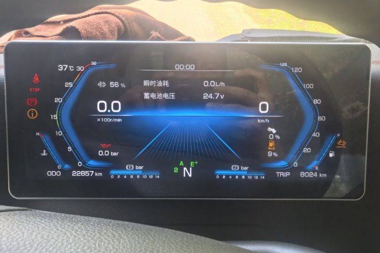 二手重汽汕德卡 350马力 载货车