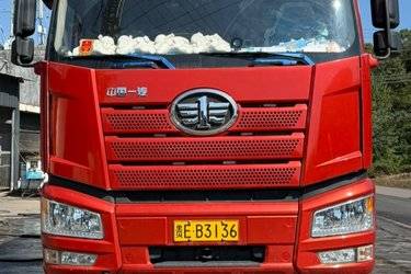 二手一汽解放 J6P重卡 460马力 6X4 6.2米自卸车(国五) 后八轮 锡柴二手自卸车 黄牌