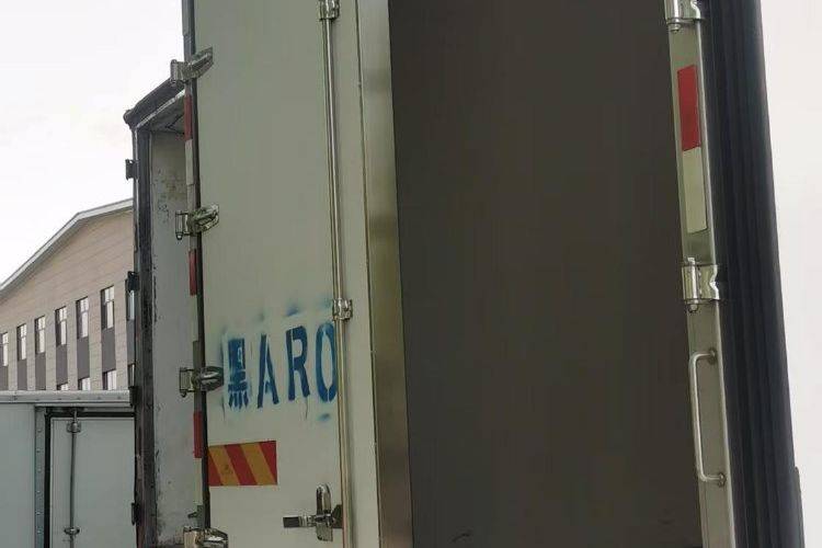二手欧曼重卡(原福田欧曼) 220马力 载货车