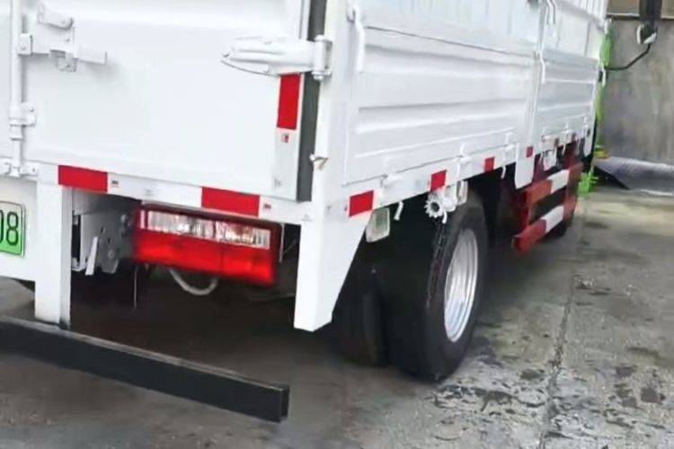 二手一汽解放轻卡 165马力 载货车