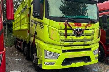二手一汽解放 J7重卡 460马力 8X4 9.4米仓栅式载货车(国六) 前四后八 锡柴二手载货车 黄牌图片
