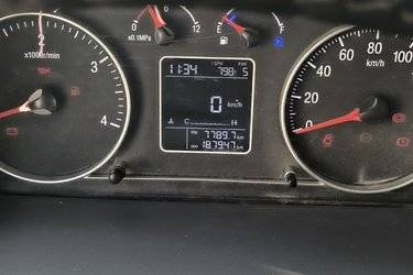 二手福田 时代领航ES5 220马力 6X2 6.8米排半栏板载货车(国六) 前四后四 潍柴二手载货车 黄牌图片