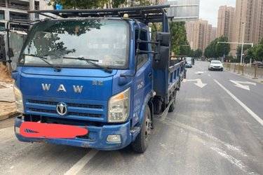 二手飞碟奥驰 X6系列 130马力 4X2 4.13米自卸车(国五) 单桥 潍柴二手自卸车 蓝牌图片