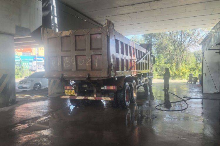 陕汽重卡 430马力 自卸车