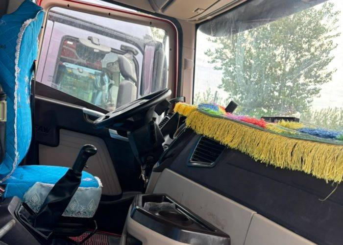 二手一汽解放 460马力 载货车