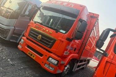 二手中国重汽 汕德卡SITRAK G5重卡 290马力 4X2 6.8米厢式载货车(国六) 单桥 曼二手载货车 黄牌