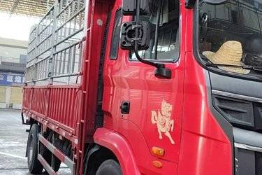 二手江淮 格尔发A5L中卡 220马力 4X2 6.2米排半仓栅式载货车(国五) 单桥 玉柴二手载货车 黄牌图片