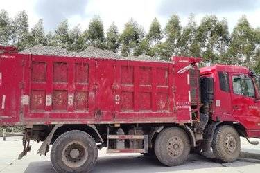 二手南骏汽车 瑞宇R60D 220马力 6X4 4.8米自卸车(国五) 后八轮 玉柴二手自卸车 黄牌图片