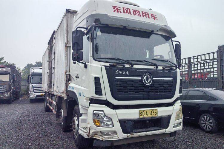 二手东风商用车 292马力 载货车