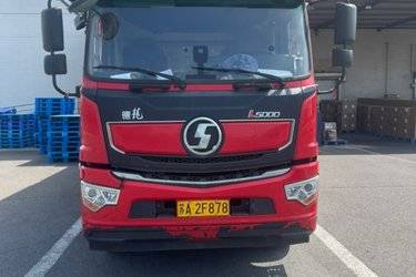 二手陕汽重卡 德龙L5000 经典版 240马力 4X2 7.9米厢式载货车(国六) 单桥 潍柴二手载货车 黄牌图片