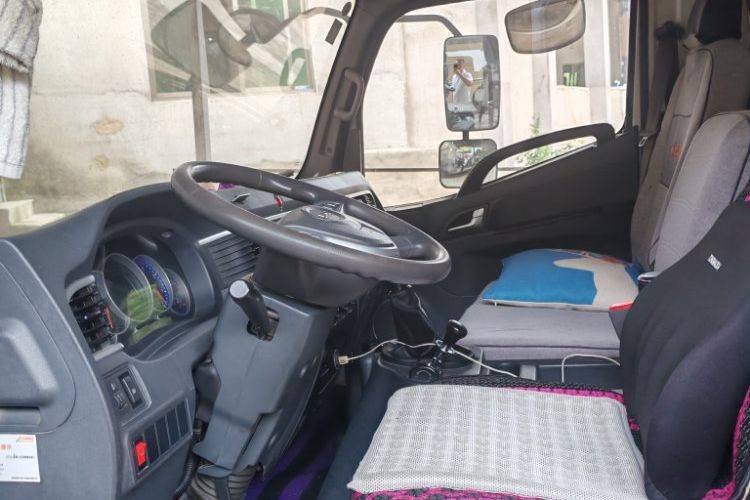 二手江淮骏铃 170马力 载货车
