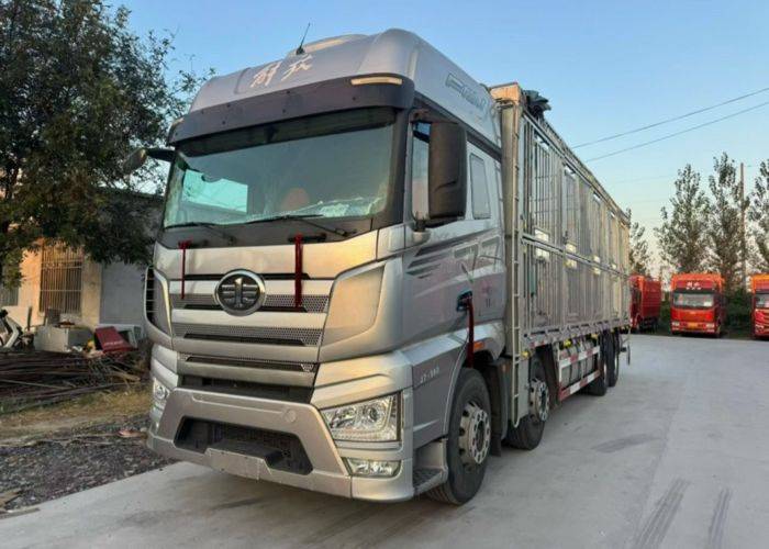 二手一汽解放 560马力 载货车