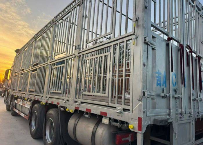 二手一汽解放 560马力 载货车