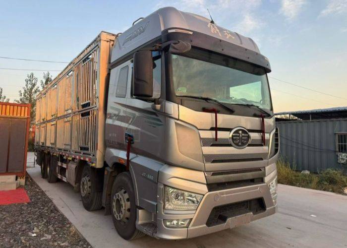 二手一汽解放 560马力 载货车