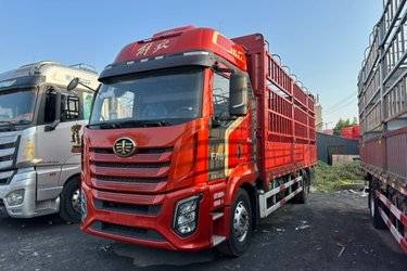 二手一汽解放 J6G 领航版 360马力 4X2 6.75米仓栅式载货车(国六) 单桥 大柴二手载货车 黄牌