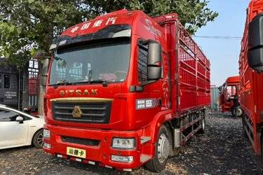 二手中国重汽 汕德卡SITRAK G5S 330马力 4X2 6.75米栏板载货车  曼二手载货车 黄牌图片