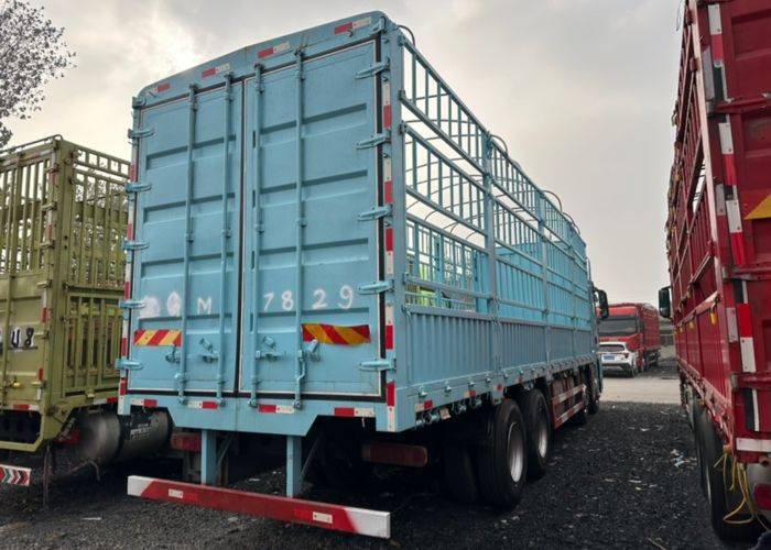 二手青岛解放 520马力 载货车