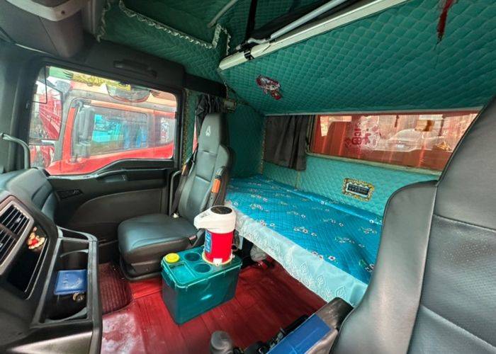 二手重汽汕德卡 0马力 载货车