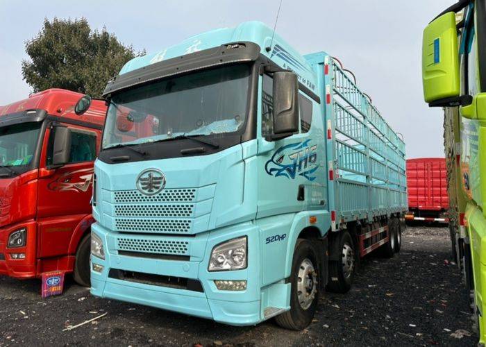 二手青岛解放 520马力 载货车