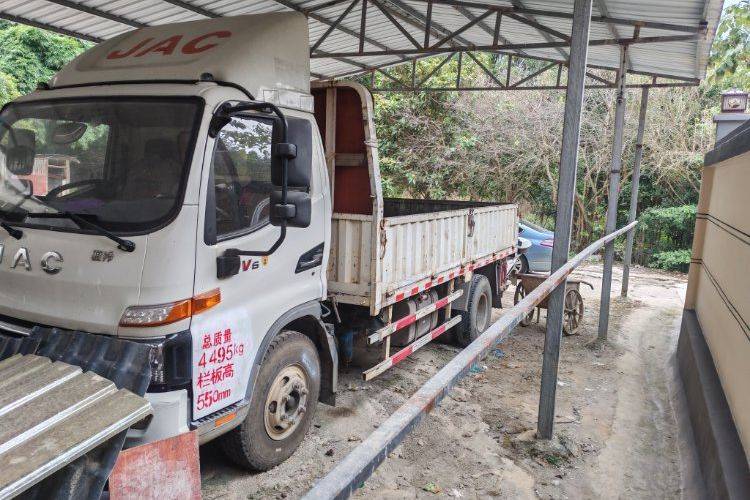 二手江淮骏铃 170马力 载货车