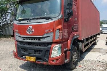二手东风柳汽 乘龙H5中卡 245马力 4X2 9.7米厢式载货车(国六) 单桥 玉柴二手载货车 黄牌图片