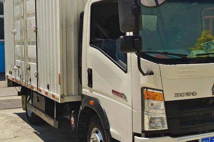 二手重汽HOWO轻卡 140马力 载货车