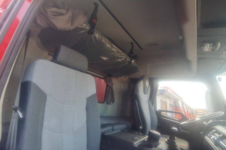 二手东风商用车 292马力 载货车
