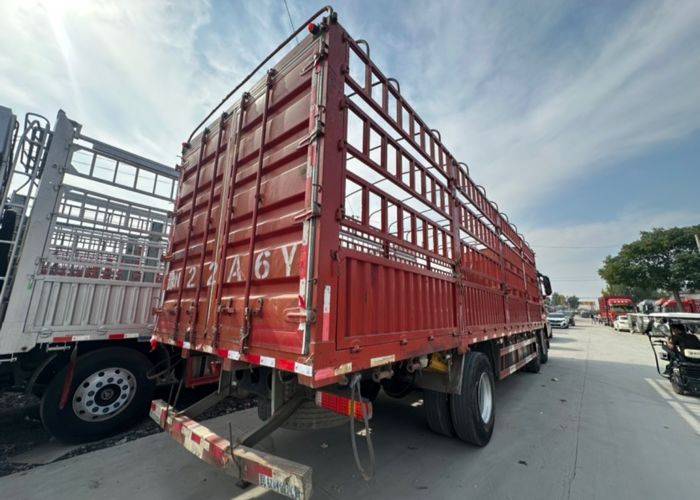 二手青岛解放 350马力 载货车