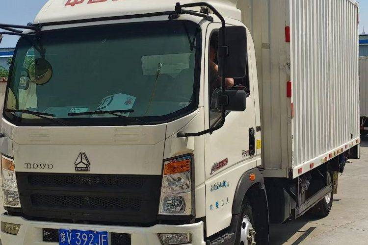 二手重汽HOWO轻卡 140马力 载货车