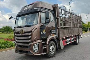 二手一汽解放 J6G 领航版 280马力 4X2 6.75米仓栅式载货车(国六) 单桥 大柴二手载货车 黄牌
