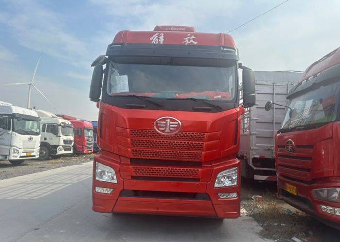 二手青岛解放 350马力 载货车