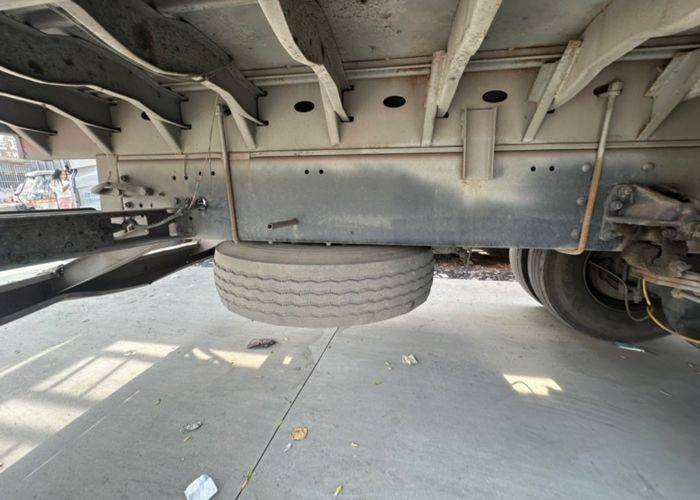 二手青岛解放 350马力 载货车