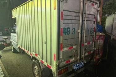 二手五菱 荣光 1.5L 99马力 汽油 2.59米单排厢式小卡(国六) 单桥 绰丰柳机二手载货车 蓝牌图片