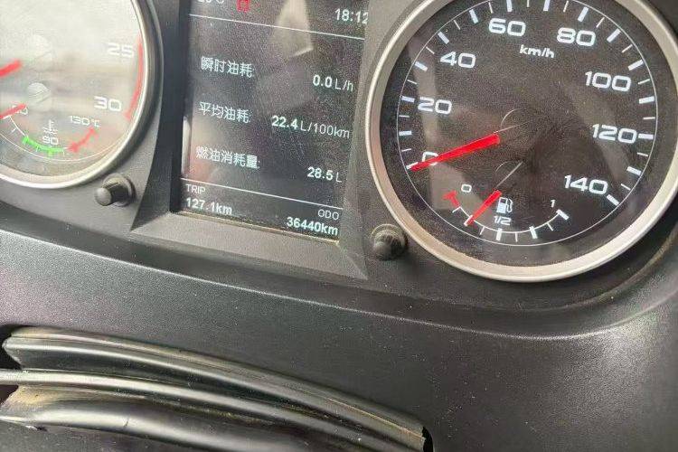 二手青岛解放 320马力 载货车