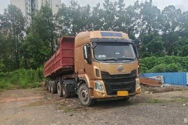 二手东风柳汽 乘龙H5重卡 460马力 6X4牵引车(国五) 双驱 潍柴二手牵引车 黄牌