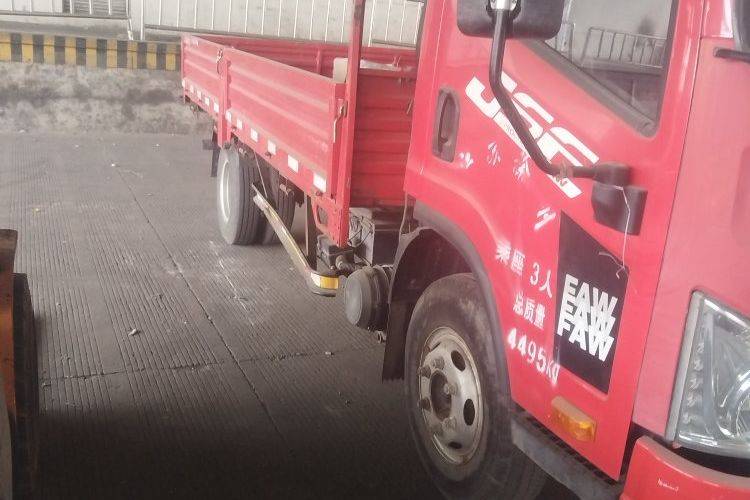 二手一汽解放轻卡 130马力 载货车