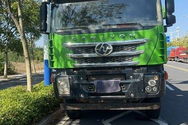 二手上汽红岩 杰狮重卡 390马力 6X4 5.8米自卸车(国五) 后八轮 上菲红二手自卸车 黄牌图片