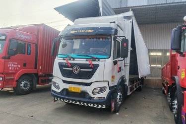 二手东风商用车 天锦KR 245马力 4X2 9.8米厢式载货车(国五) 单桥 康明斯二手载货车 黄牌图片