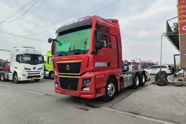 二手中国重汽 汕德卡SITRAK G7H重卡 奢华版 680马力 6X4 AMT自动档牵引车(国六) 双驱 潍柴二手牵引车 黄牌