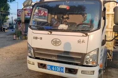 二手解放 虎VN 130马力 4.16米单排厢式轻卡底盘(6挡)(国五) 单桥 潍柴二手载货车图片